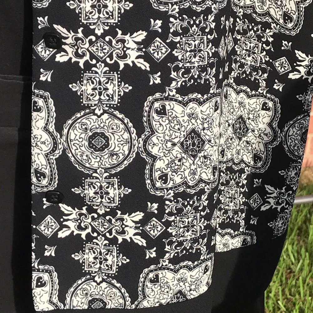 Liz Claiborne buttoned sweater size 2x